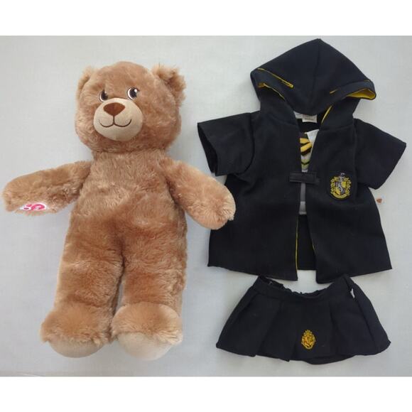 Build-A-Bear Workshop Wizarding World Harry Potter Hufflepuff Bear Cape Tie - Picture 6 of 10
